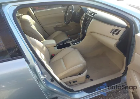 2010 Suzuki Kizashi Sls z USA, uszkodzony, nr VIN JS2RF9A77A6100333